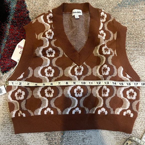 NWT Aritzia Sunday Best Cropped Winston Sweater Vest Size Small - Picture 6 of 6